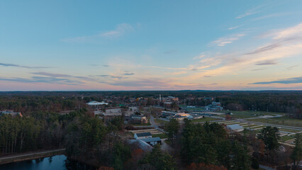 Obraz premium Fall aerial view at sunset in Durham, New Hampshire