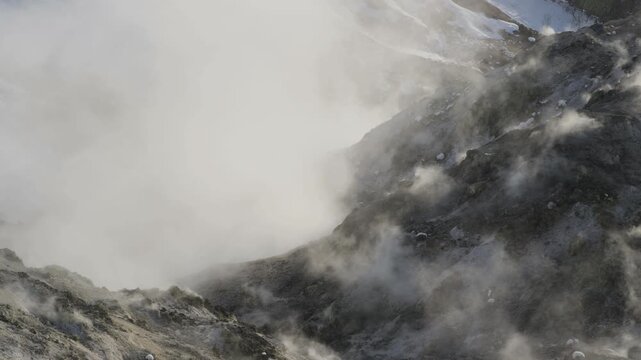 登別温泉の地獄谷