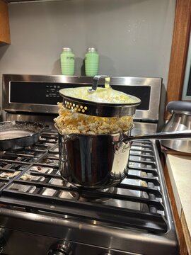popcorn overflowing kettle