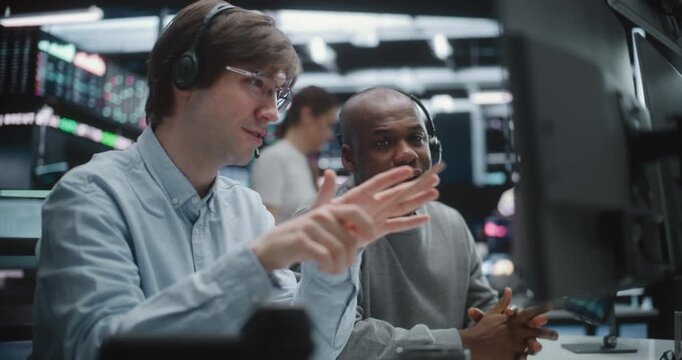 Senior Trader Examining Candidate For Professional Level Up in Finance. Black Male Mentor Conducts Final Examination of Trader Performance. Moving Next Professional Level in Global Investment Firm.