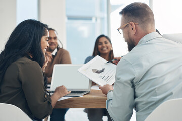 Obraz premium People, laptop and meeting with document at startup for collaboration, planning and research in office. Group, coworking and advice with graph, editor and project management at creative agency