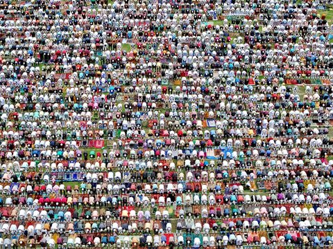 Mass Eid Prayer Forms Striking Patterns at Dinajpur&acirc;&euro;&trade;s Largest Eidgah, Bangladesh