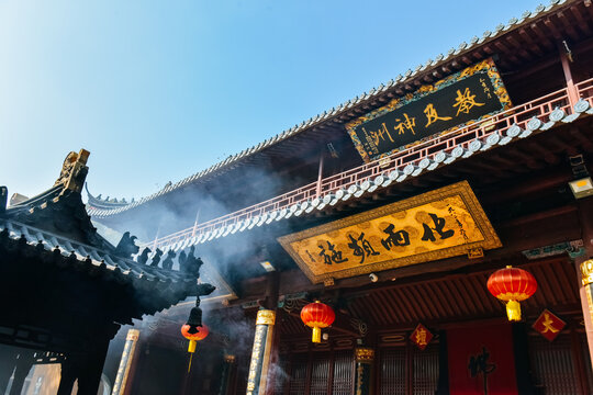 Architectural details of Yuantong Hall at Puji Temple with yellow glazed tiles in Putuo Mountain, Zhoushan, Ningbo, Zhejiang, China