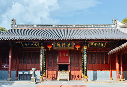 Architectural facade of Pumen Hall at Puji Temple in Mount Putuo, Zhoushan, Ningbo, Zhejiang, China
