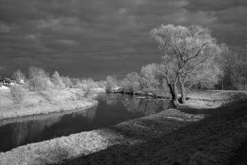 Bruckmühl im Frühling in Infrarot: An der Mangfall © Stephan