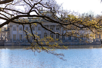 Ogólne: zieleń miejska, park miejski, parki publiczne, parki kieszonkowe. Funkcje i rekreacja: strefa wypoczynku, spacer, jogging, place zabaw, zielona infrastruktura. Urbanistyka i krajobraz © olo