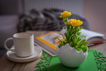 Tulipany przy stole © Marcin