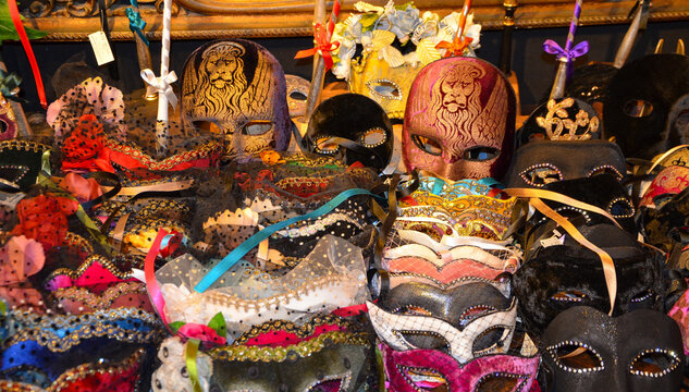 Venetian mask, an inseparable symbol of the Venetian carnival