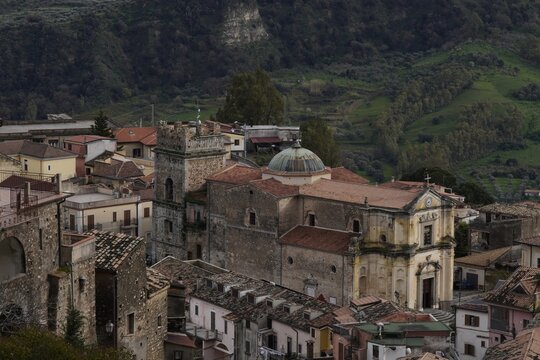A panoramic view of the historic town of Stilo, Italy - March 21, 2026. This historic hilltop town in the Calabria region of southern Italy is known for its stone cathedrals and traditional houses.