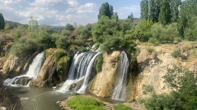 Muradiye Waterfall