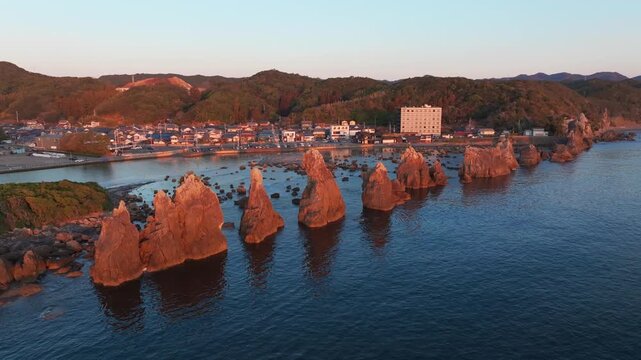 橋杭岩（和歌山県串本町）