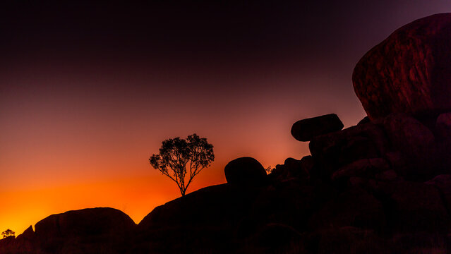 Sunset over Karlu Karlu (Devil's Marbles), Tennant Creek area, Northern Territory, Australia