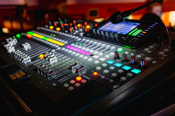 DJ - konsola / kokpit do gry