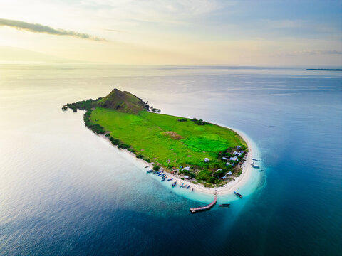 Kenawa Island (Sumbawa, West Nusa Tenggara)