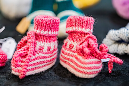 FRANCE-CRAFT-KNITTING-CROCHET-PREMATURE-BABY-CLOTHING-HANDMADE