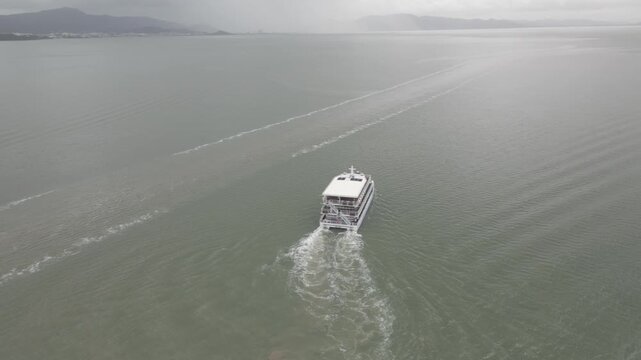 Barco Catamar&atilde; Florianopolis Santa Catarina Brazil