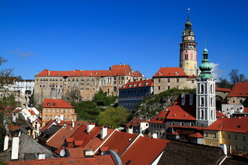 Obraz premium Cesky Krumlov Castle and Red Rooftops Over Historic Czech Town, Czech Republic