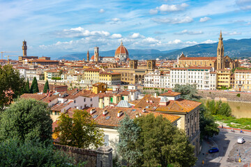 Obraz premium Florence cityscape with Duomo cathedral, Palazzo Vecchio and Basilica of Holy Cross, Italy (translation 