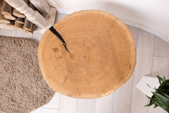 round table top view, wood texture