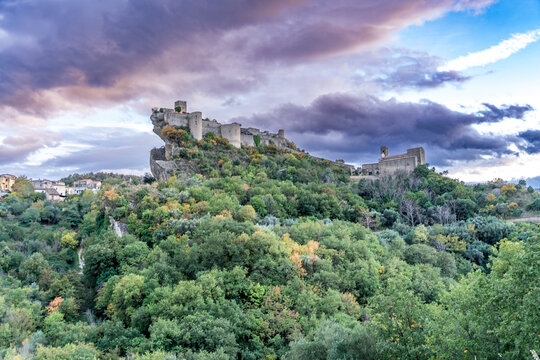Aerial Views of Roccascalegna: Drone-Ready "Sky Castle" on a Sandstone Spur. Capture the 16th-Century Angevin Towers in Abruzzo