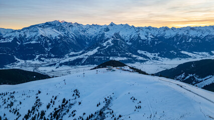 Obraz premium Sunset at Schmittenhohe ski resort in Austria