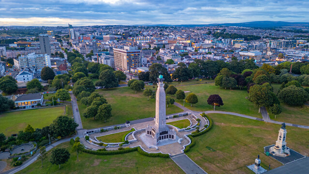 Sunset panorama view of the hoe promenade in plymouth, England