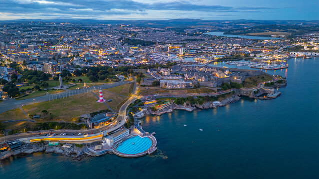 Sunset panorama view of the hoe promenade in plymouth, England