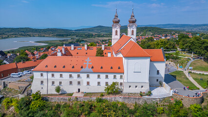 Obraz premium Panorama view of the Tihany Benedictine Abbey beside Balaton lak