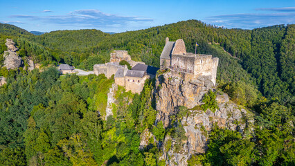 Obraz premium Summer day at Aggstein Castle in Austria