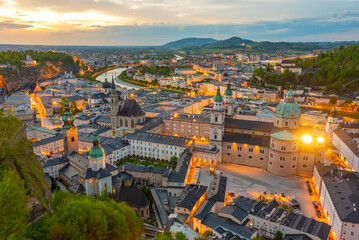 Obraz premium Sunset panorama view of Salzburg from Hohensalzburg fortress, Au
