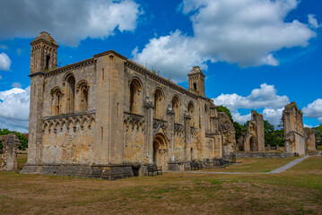 Fototapeta premium Summer day at Glastonbury Abbey in England