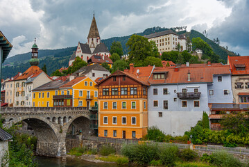 Obraz premium Riverside of Mura at Murau in Austria