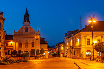 Fototapeta premium Sunrise at Szechenyi square in the old town of Pecs, Hungary