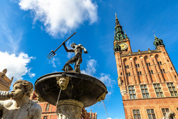 Neptune fountain and Town Hall in Gdansk, Poland © Sergii Figurnyi