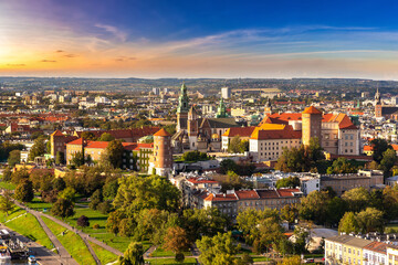 Obraz premium Aerial panoramic view of Krakow and Royal Wawel castle
