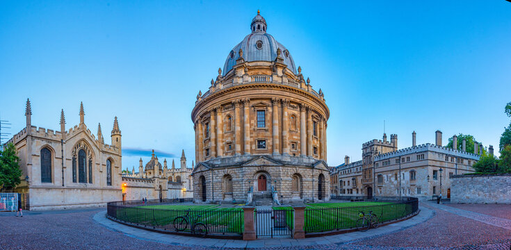 Sunset view of Radcliffe Camera in Oxford, England