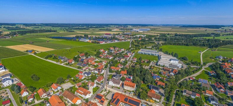 Die Gemeinde Stetten bei Mindelheim im schw&auml;bischen Unterallg&auml;u aus der Vogelperspektive