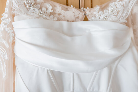 novia, boda, persona, gente, maquillaje, casa, sonrisa, celebracion, preparativos, novio, marido, mujer, casados, casamiento, detalles, ceremonia, vestido, traje