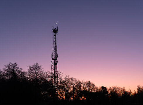 pyl&ocirc;ne de t&eacute;l&eacute;communication