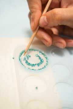 A master class on making jewelry from epoxy resin. Close-up