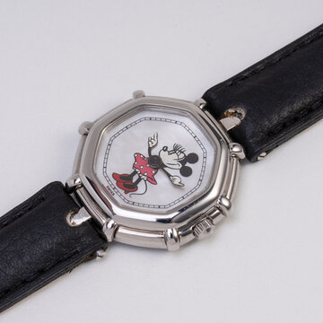 Gerald Genta quartz watch, Minnie model, reference G2851.7, steel case with mother-of-pearl Minnie dial. Milan, Italy, September 1, 2025.