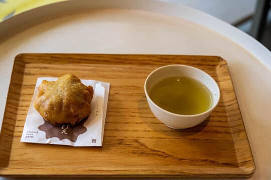 饅頭様閲覧用 もみじ饅頭 Images – Browse 347 Stock Photos, Vectors, and Video