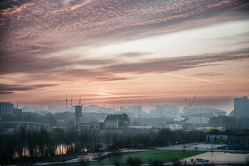 Fototapeta premium Glasgow Skyline At Sunrise With Dramatic Clouds