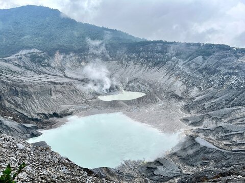  Tanykuban Perahu Mountain, West Java, Indonesia 