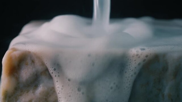 Rapid Effervescence and Carbon Dioxide Bubbling on Marble Surface