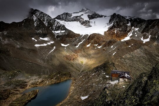 Hildesheimer Hut with &Ouml;tztal mountains and dramatic sky, S&ouml;lden, &Ouml;tztal, Tyrol, Austria