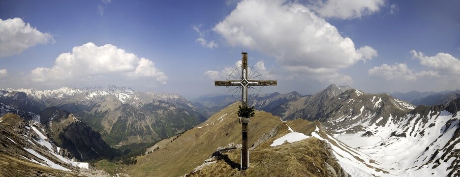 Summit cross, Mt. Kastenkopf, Allgaeu Alps, Hinterstein, Tirol, Austria, Europe