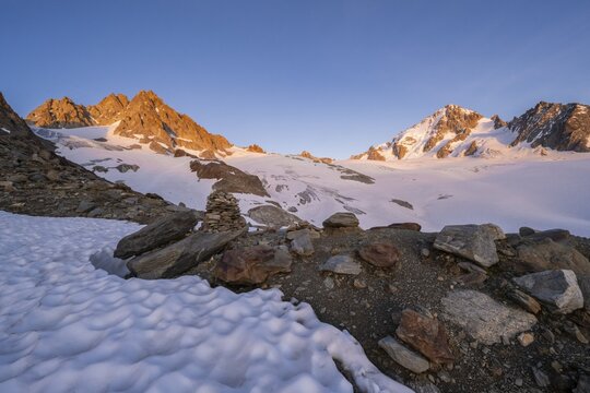 Evening mood, Alpine glow, Glacier du Tour, Glaciers and mountain peaks, High Alpine landscape, T&ecirc;te Blanche, Petite and Grande Fourche on the left, Aiguille du Chardonnet on the right, Chamonix, Haute-Savoie, France