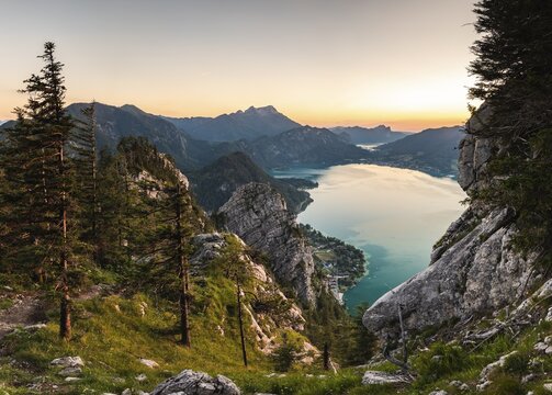 View from Schoberstein to Attersee and Mondsee, Schafberg, evening mood, Salzkammergut, Upper Austria, Austria