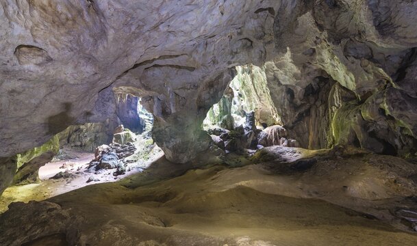 Large cave, King and Queen cave, Taman Negara National Park, Jerantut, Pahang, Malaysia